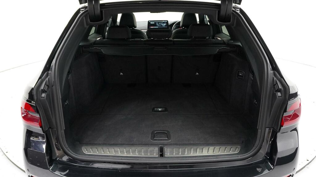 BMW 5 Series 530E Xdrive M Sport Grey #13