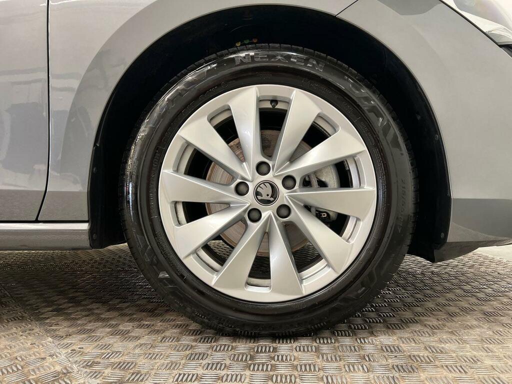 Skoda Superb 1.5 Tsi Iv Se L Dsg Black #5