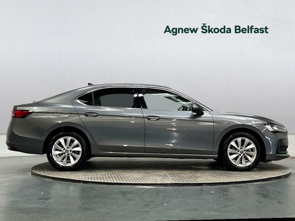 Skoda Superb 1.5 Tsi Iv Se L Dsg Black #4
