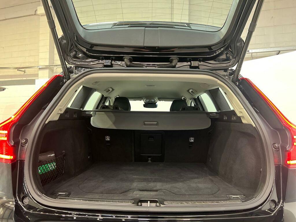 Volvo V60 Cross Country 2.0 T6 350 Phev Plus Dark Awd Black #13