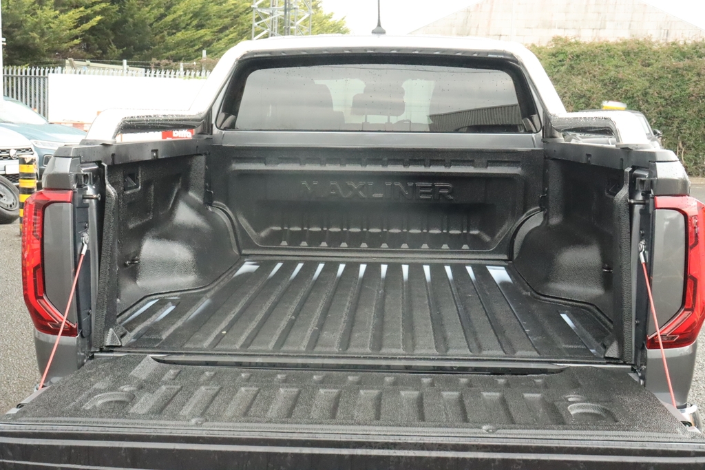 Volkswagen Amarok 2025 25 2025 Black #10