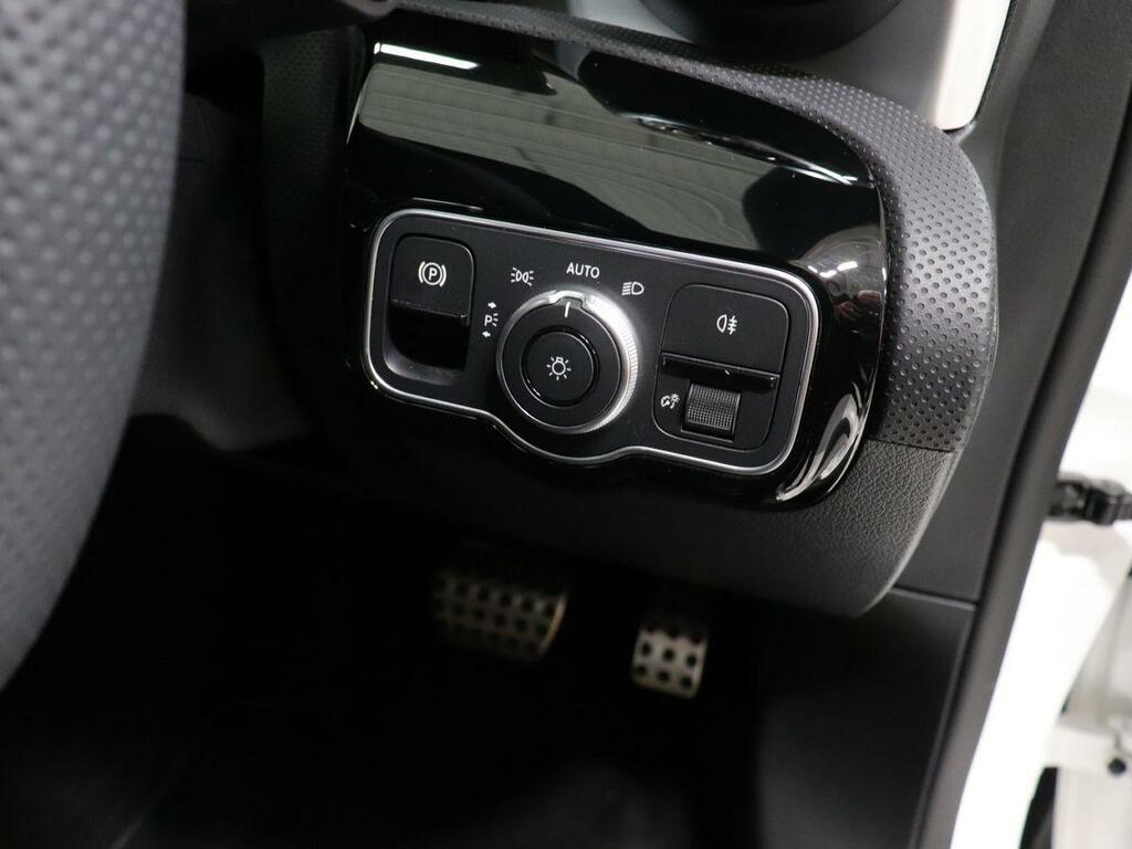 Mercedes-Benz A Class A200 Amg Line Premium 2026 Black #41