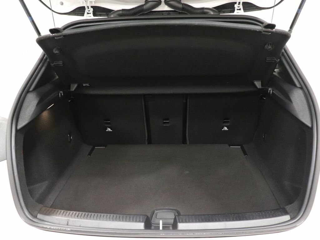 Mercedes-Benz A Class A200 Amg Line Premium 2026 Black #11