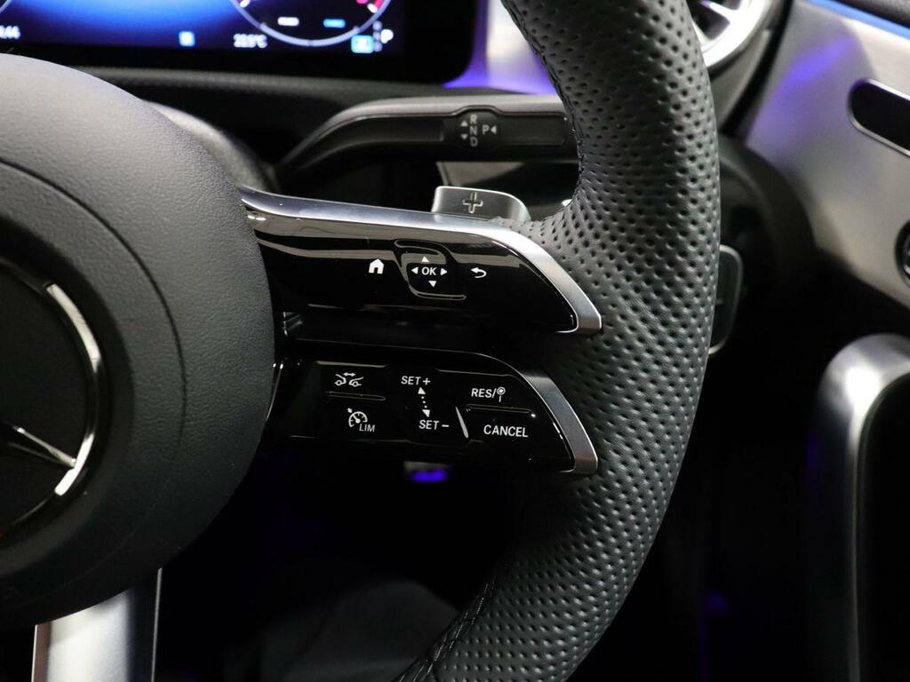 Mercedes-Benz A Class A200 Amg Line Premium 2026 Black #40