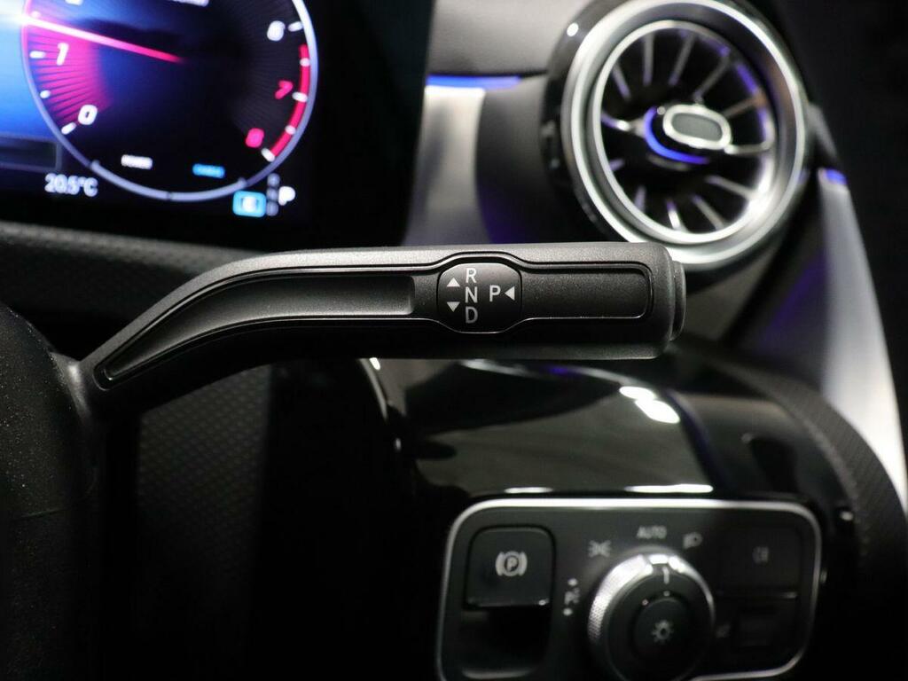 Mercedes-Benz A Class A200 Amg Line Premium 2026 Black #22