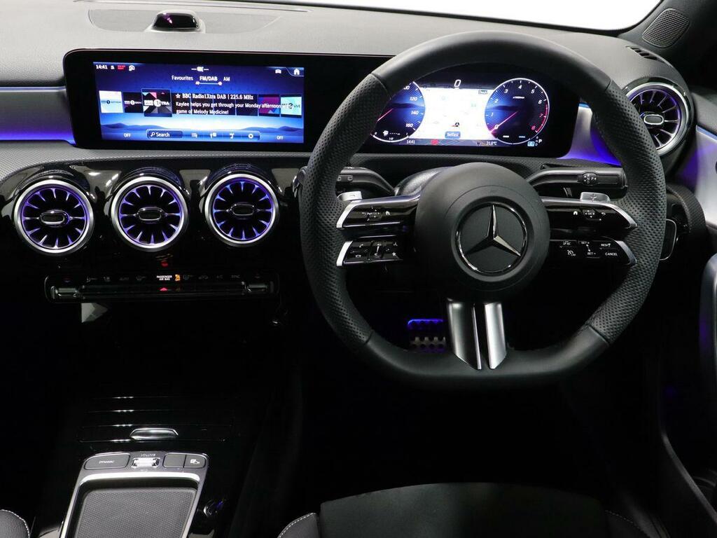 Mercedes-Benz A Class A200 Amg Line Premium 2026 Black #5