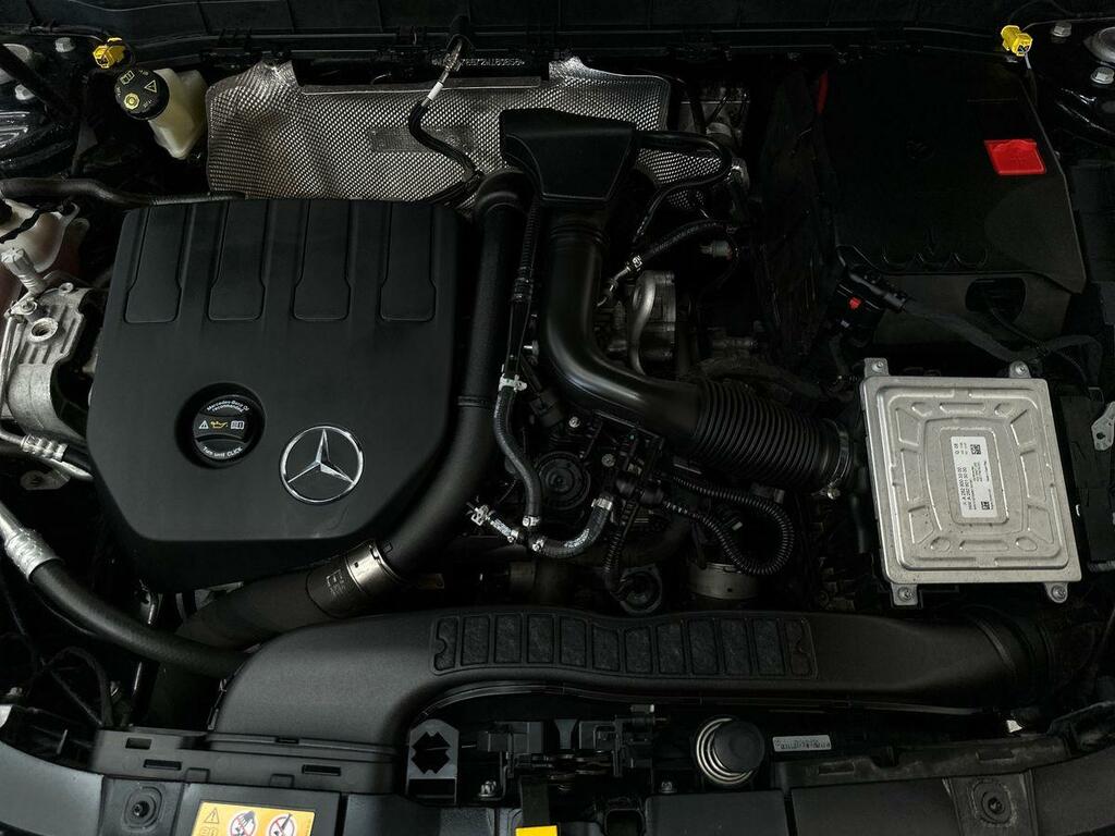 Mercedes-Benz GLB Class 1.3 Glb200 Amg Line Premium 2 Suv 7G- Blue #25