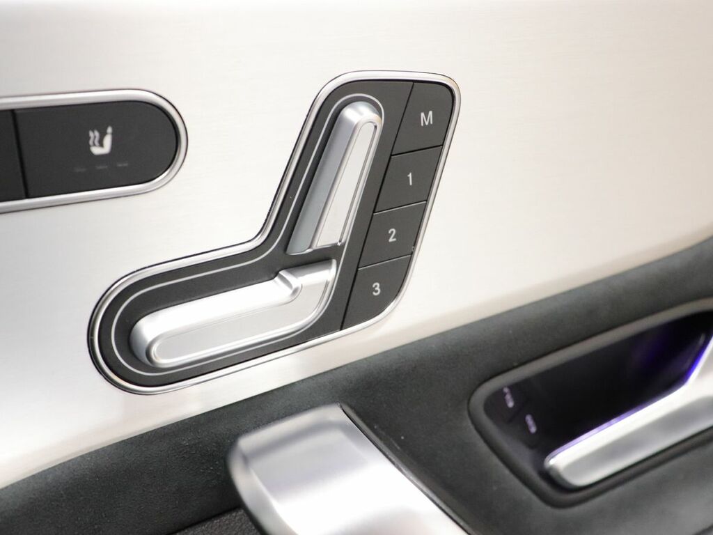 Mercedes-Benz A Class A200 Amg Line Premium Plus 2025 White #21