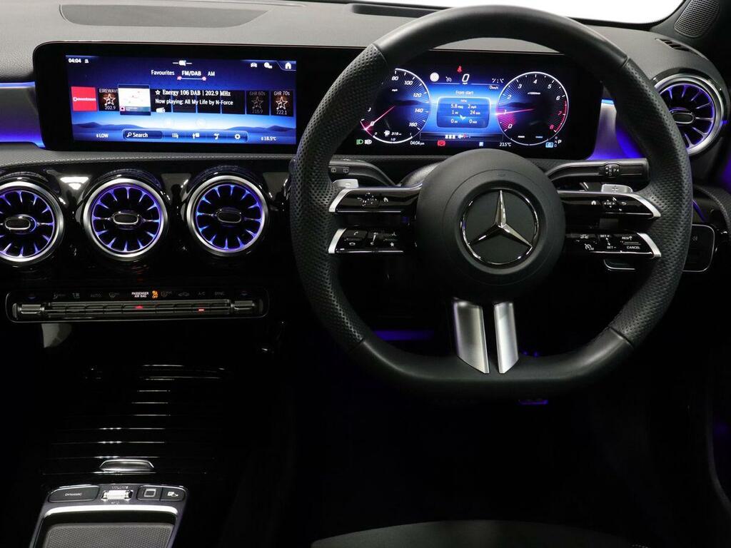 Mercedes-Benz A Class A200 Amg Line Premium Plus 2025 White #5