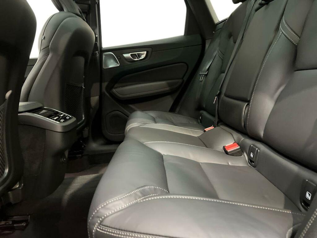 Volvo XC60 2.0H T6 Recharge 18.8Kwh Plus Suv Plug- Grey #6