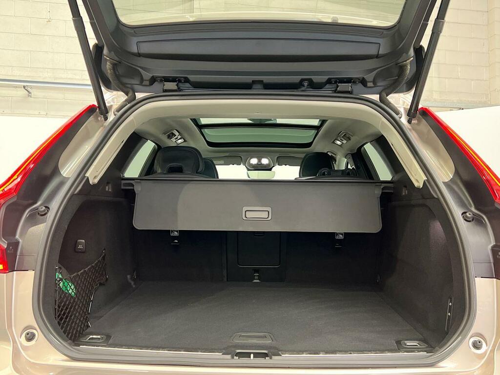 Volvo XC60 2.0H T6 Recharge 18.8Kwh Plus Suv Plug- Grey #13