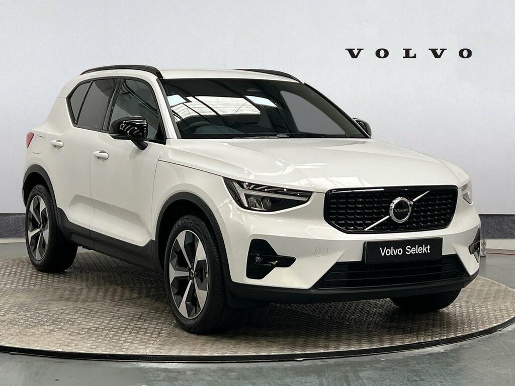 Volvo XC40 B4 Black Edition Ultra, Mild Hybrid Black #1