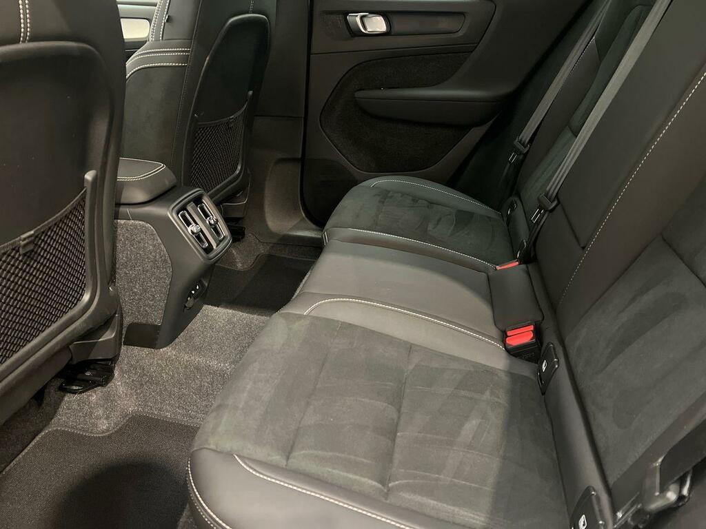 Volvo XC40 B4 Black Edition Ultra, Mild Hybrid Black #6