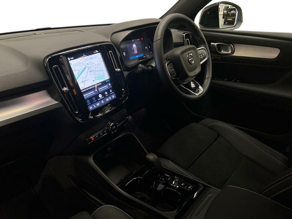 Volvo XC40 B4 Black Edition Ultra, Mild Hybrid Black #4