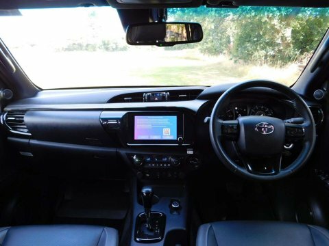 Toyota HILUX 2.8 D-4d-h Invincible Black #3