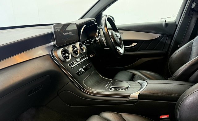 Mercedes-Benz GLC Class Glc 300 4Matic Amg Line Premium Grey #27