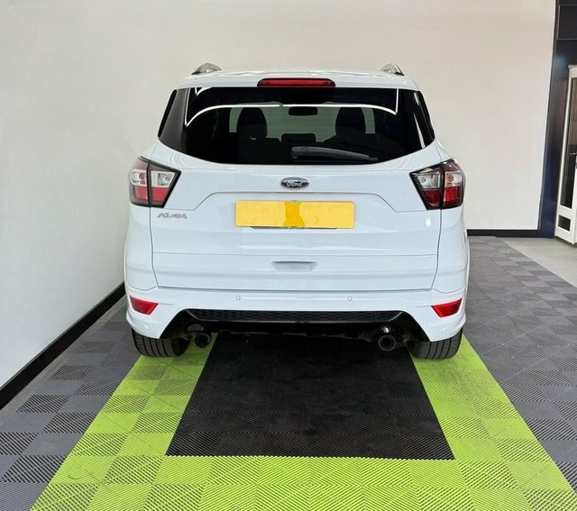 Ford Kuga 1.5 Tdci St-line Suv White #4