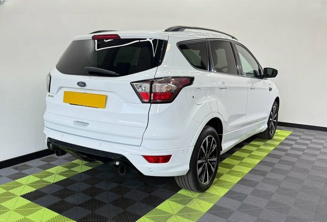 Ford Kuga 1.5 Tdci St-line Suv White #2