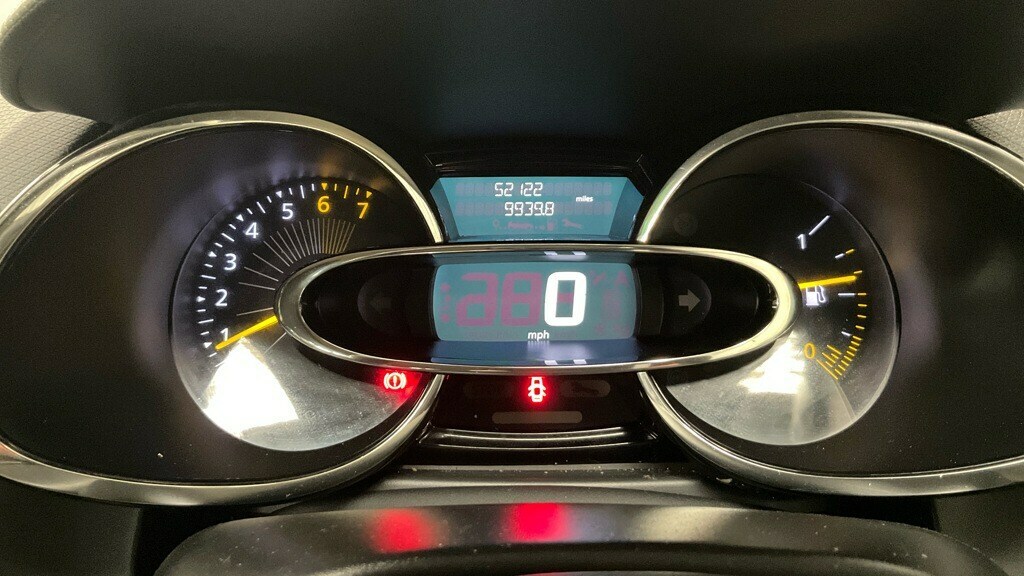 Renault Clio 1.5 Dynamique Medianav Energy Dci,85mpg,0 Road Tax Red #12