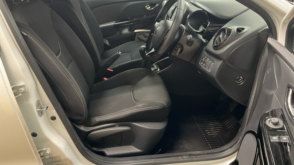 Renault Clio 1.5 Dynamique Medianav Energy Dci,85mpg,0 Road Tax Red #11