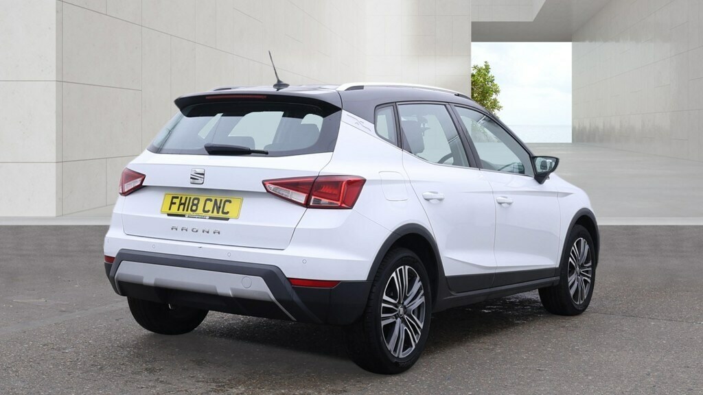 Seat Arona 1.0 Tsi 115 Xcellence Dsg White #4