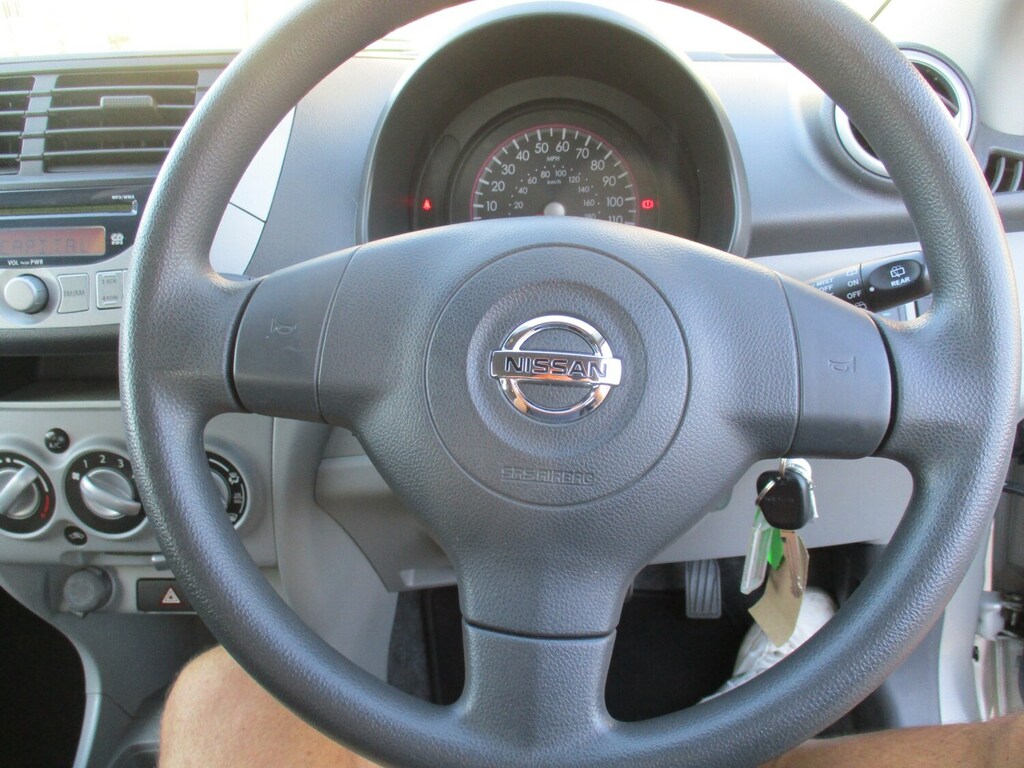 Nissan Pixo 1.0 Visia Hatchback Euro 5 68 P Black #18