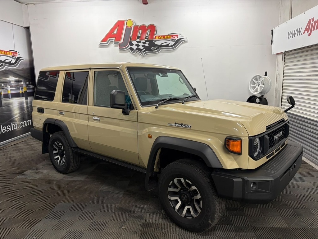 Toyota Land Cruiser 70 Series U808 Brown #2