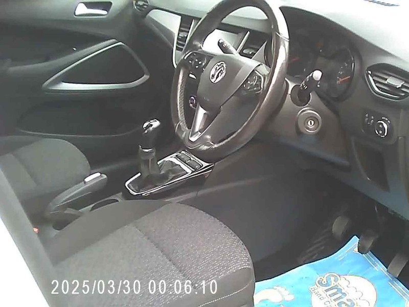 Vauxhall Crossland X Se White #5