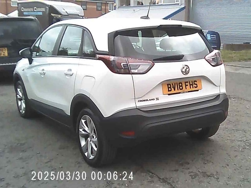 Vauxhall Crossland X Se White #4