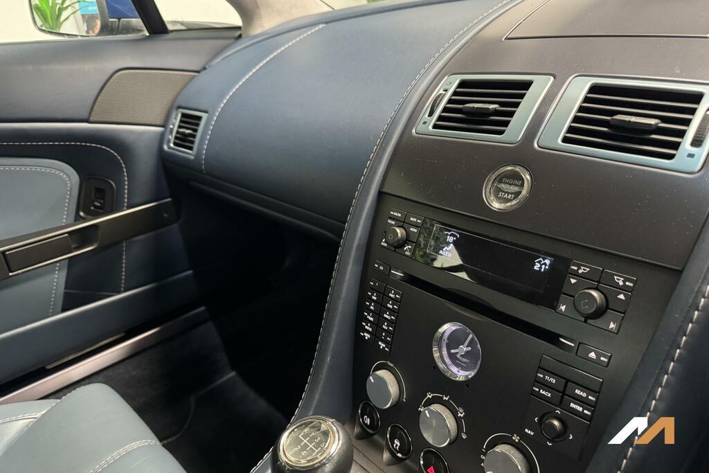 Aston Martin Vantage 4.3 V8 Coupe Euro 4 380 Bhp Silver #37