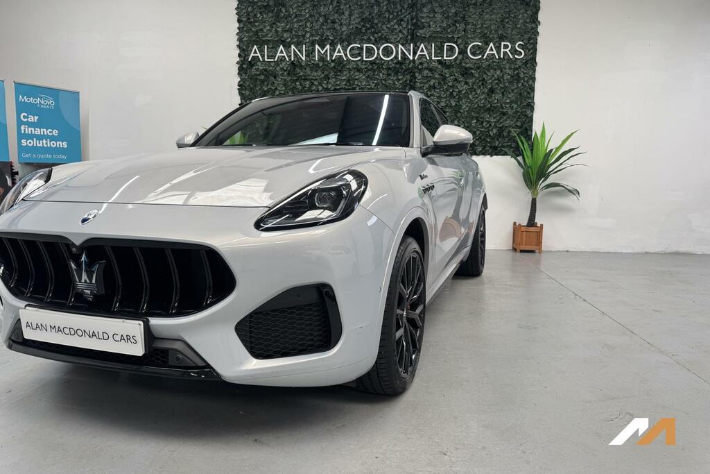 Maserati Grecale Modena White #3