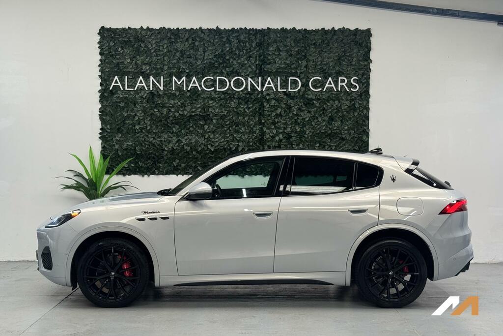 Maserati Grecale Maserati Grecale V6 Trofeo Estate White #23
