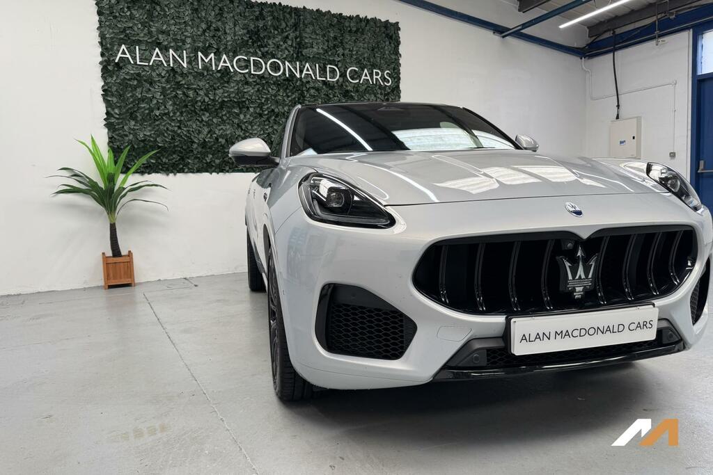 Maserati Grecale Modena White #5