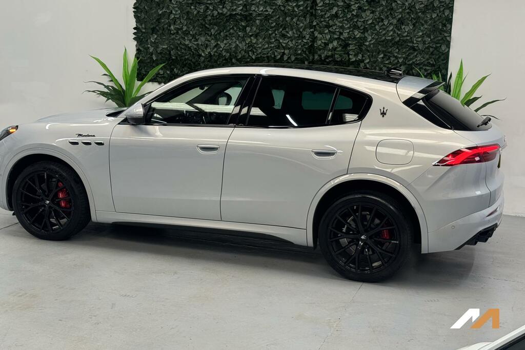 Maserati Grecale Maserati Grecale V6 Trofeo Estate White #25