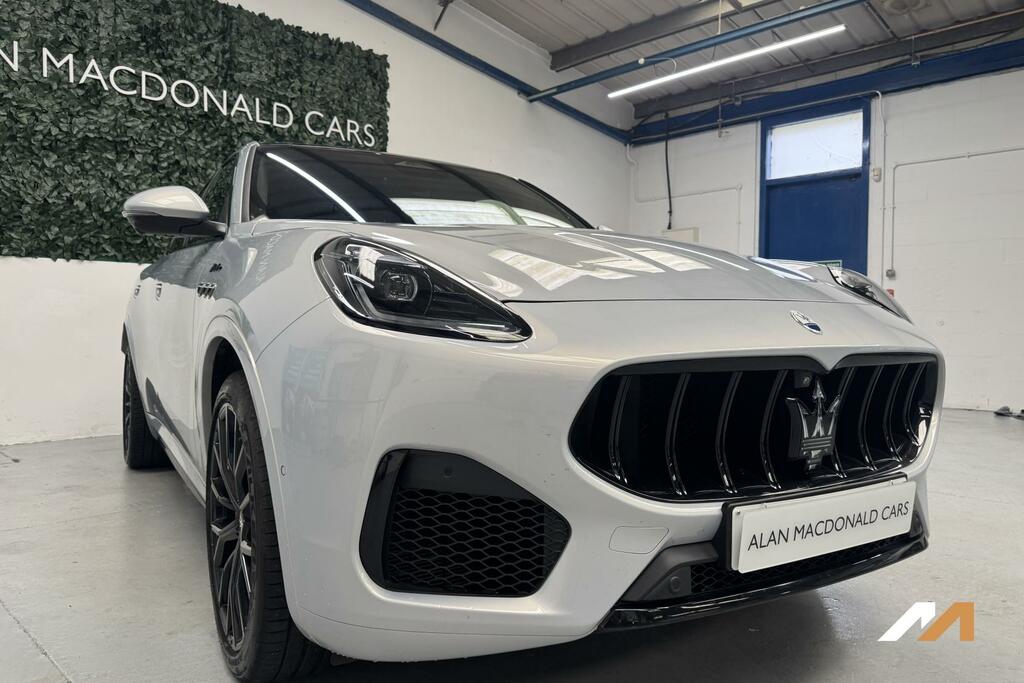 Maserati Grecale Modena White #4