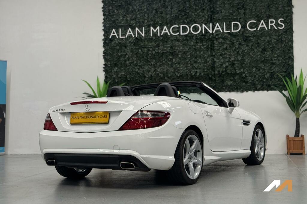 Mercedes-Benz SLK Amg Sport White #2