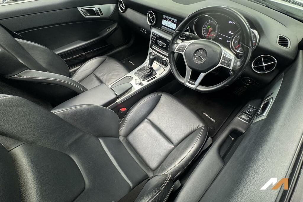 Mercedes-Benz SLK Amg Sport White #3