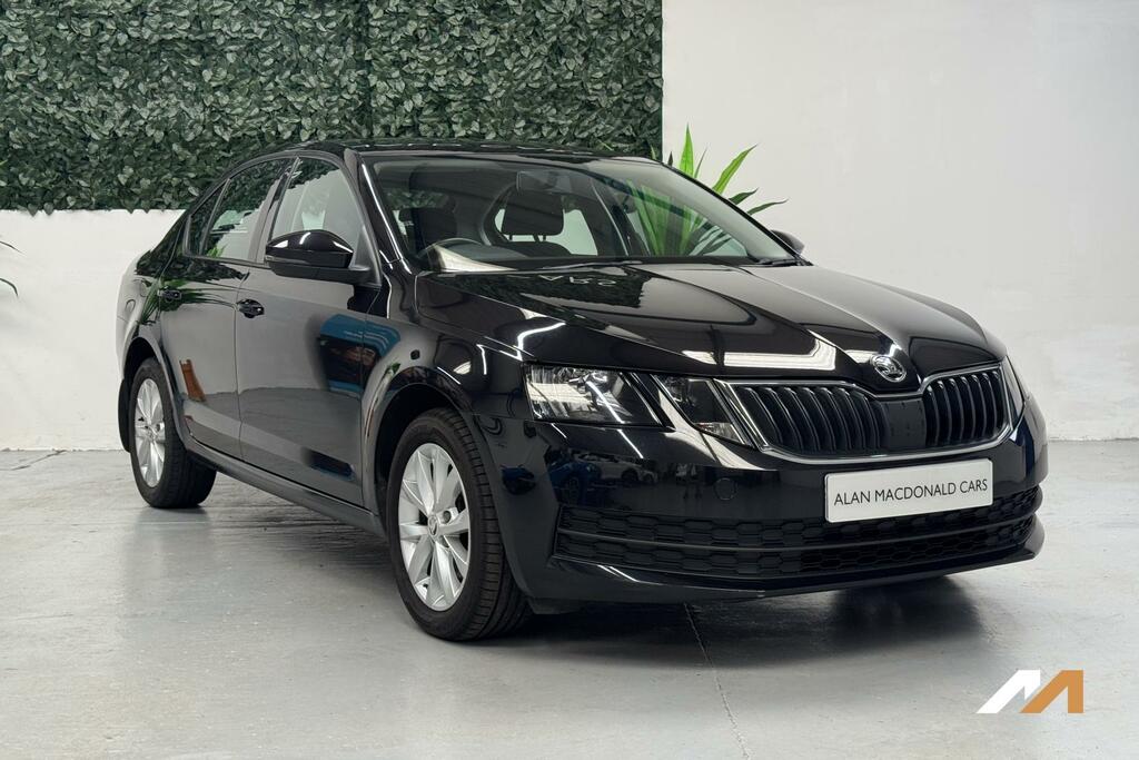 Skoda Octavia S Black