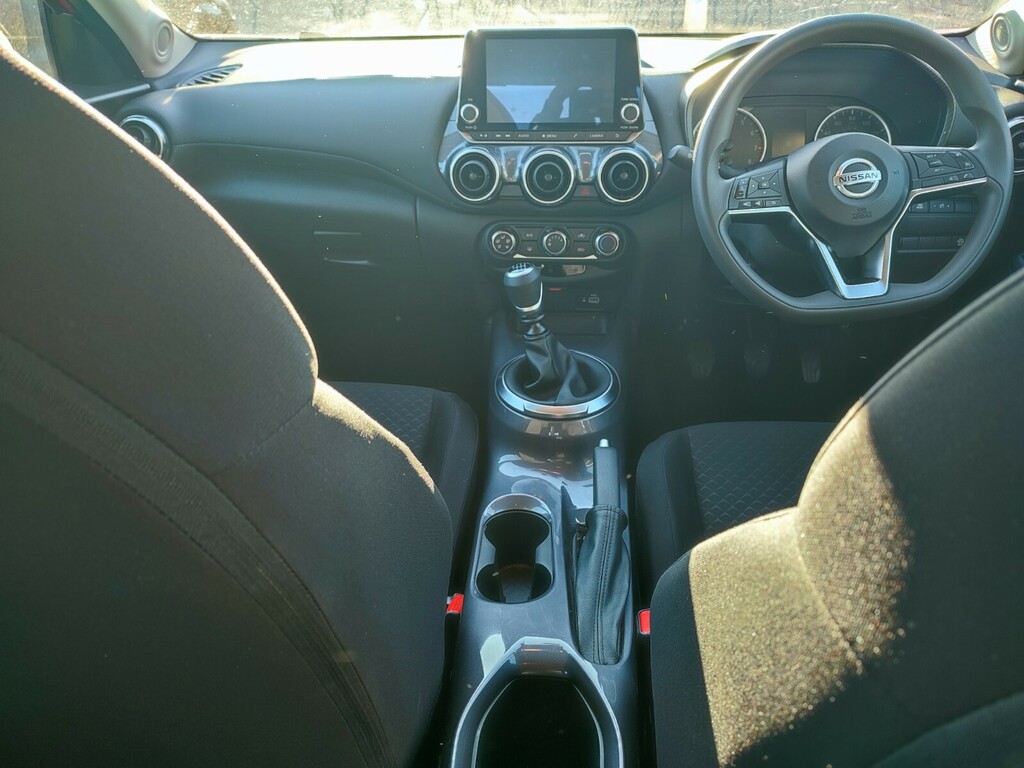 Nissan Juke 1.0 Dig-t 114 N-connecta Hatchback Blue #9