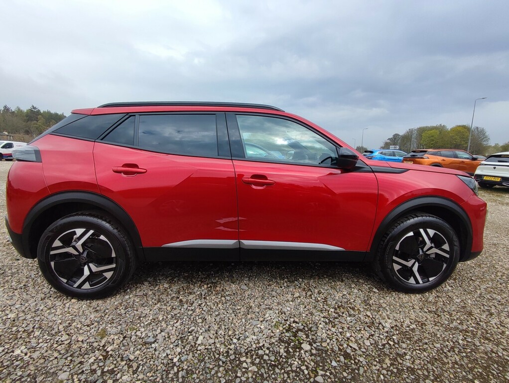 Peugeot 2008 1.2 Puretech 130 Allure Eat8 Red #2