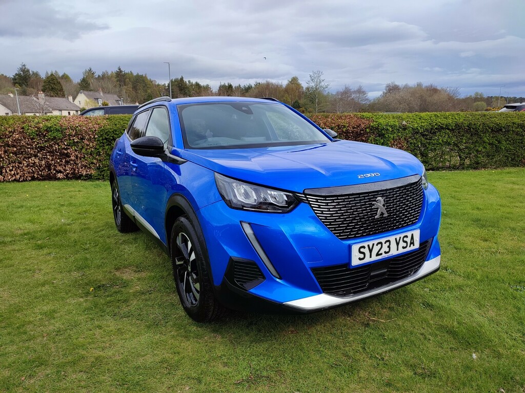 Peugeot 2008 1.2 Puretech Allure Premium Blue