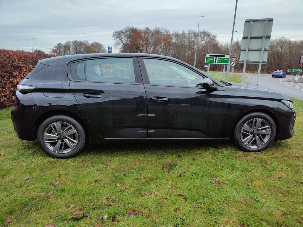 Peugeot 308 1.2 Puretech Active Premium Eat8 MT22RWL Black #2