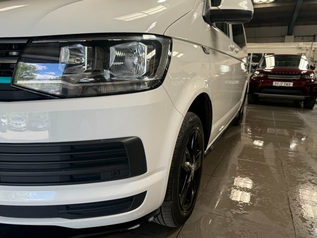Volkswagen Transporter Shuttle T6 Tdi 9 Seat Shuttle Lwb In Candy White - Euro Si White #9