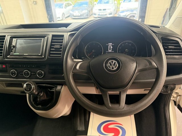 Volkswagen Transporter Shuttle T6 Tdi 9 Seat Shuttle Lwb In Candy White - Euro Si White #18
