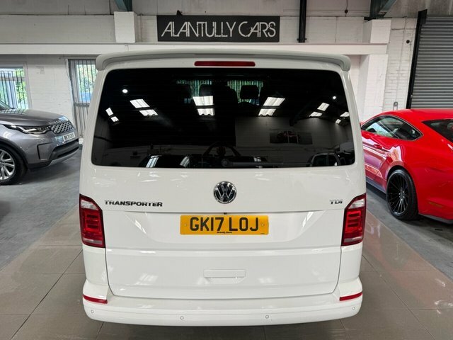 Volkswagen Transporter Shuttle 2017 2.0 Tdi Bluemotion Tech Se Minibus Double Cab White #4