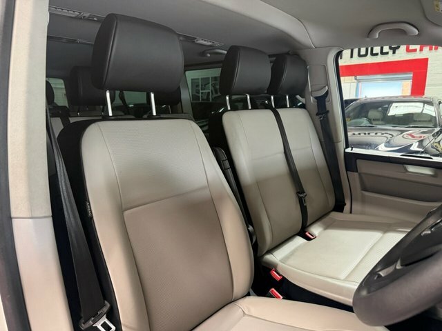 Volkswagen Transporter Shuttle T6 Tdi 9 Seat Shuttle Lwb In Candy White - Euro Si White #19