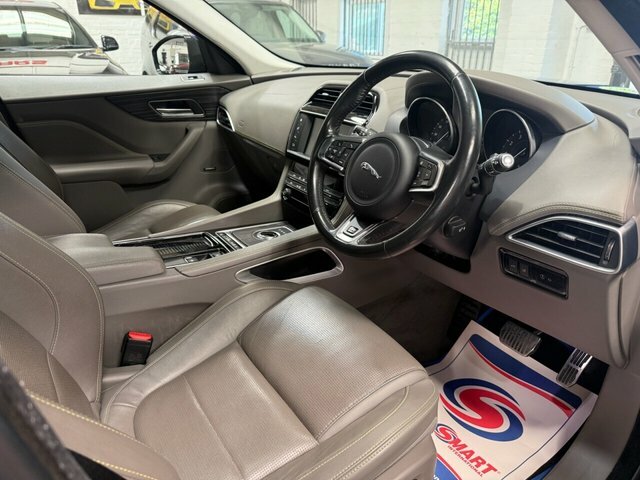 Jaguar F-Pace 2.0D R-sport Awd Euro 6 Ss Black #16