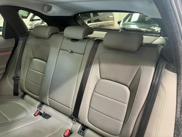 Jaguar F-Pace 2.0D R-sport Awd Euro 6 Ss Black #26