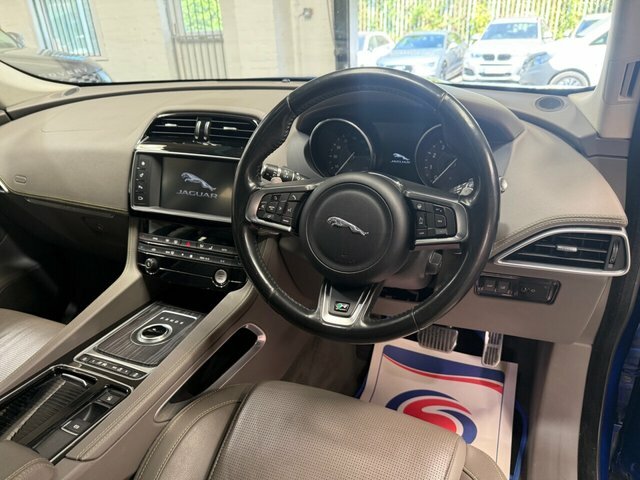 Jaguar F-Pace 2.0D R-sport Awd Euro 6 Ss Black #17