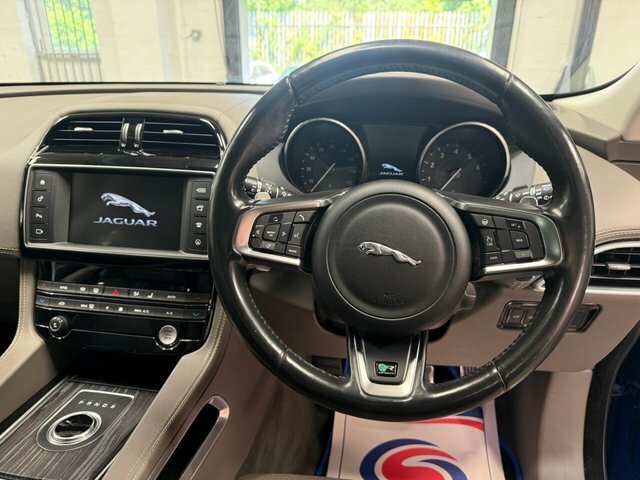 Jaguar F-Pace 2.0D R-sport Awd Euro 6 Ss Black #18